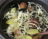 A picture of step 2 of Kiriboshi shiitake broth.