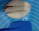 Foto langkah ke 5 dari resep Roti Pasta Ubi Oren Metode Autolisis.