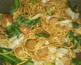 Foto langkah ke 4 dari resep Mie goreng jawa.