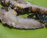 Foto langkah ke 1 dari resep #261 lobster garlic butter sauce.