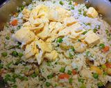 Foto del paso 8 de la receta: Arroz tres delicias (sin jamón)