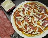 Hình bước làm 2 của món Tortilla Pizza