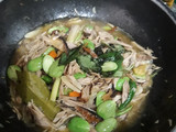 Tongkol suwir campur pete kemangi