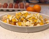 A picture of step 2 of Egg and orange salad.