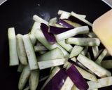 Foto langkah ke 2 dari resep Gaji Bokkeum / 가지볶음 / Terong Tumis.