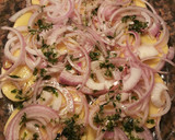 Foto del paso 7 de la receta: Patatas confitadas con cebollas al horno