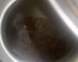 A picture of step 2 of Chilli oil.