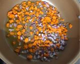 Foto del passaggio 2 della ricetta Lenticchie al curry con pane bruschettato al salmone 🍛