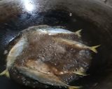 Foto langkah ke 1 dari resep Ikan Kembung Tumis Andaliman.