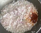 A picture of step 1 of Arroz Tapado de Pollo.