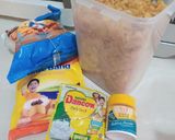 Foto langkah ke 1 dari resep Raisin Cornflakes Cookies.