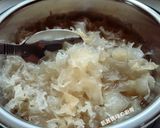 A picture of step 4 of Black Date, Snow Fungus, and Lotus Seed Sweet Soup.