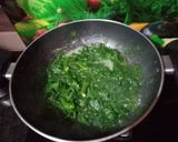 A picture of step 1 of Malai palak matar.