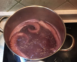 Foto del paso 1 de la receta: Pulpo asado con puré de papas y pimentón