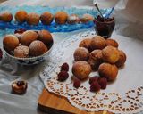 A picture of step 22 of Ricotta donut balls.