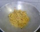 Foto langkah ke 3 dari resep Usus Ayam Bumbu Kuning *sinemaru*.
