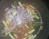 Foto del paso 2 de la receta: Huevos fritos, con fideos de arroz lomo de dos colores