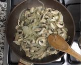 Foto del paso 1 de la receta: Risotto de champiñones