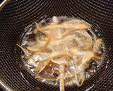 A picture of step 3 of Deep Fried Parsnip Peels.