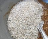 A picture of step 2 of Puffed Rajgira Brittle.