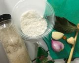 Foto langkah ke 1 dari resep Sayur Santan Daun Ubi + Ikan Teri Goreng (Ide Bekal Anak Kos).