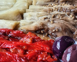 Foto del paso 4 de la receta: Escalivada: ensalada invernal mediterránea 🥗 de berenjena, pimiento morrón, cebolla y ajo