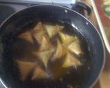 A picture of step 5 of Spicy green grams samosas.