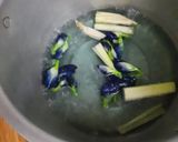 Foto langkah ke 2 dari resep Teh Bunga Telang Sereh.