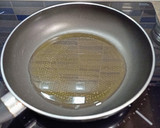 Foto del paso 2 de la receta: Tortilla de patatas con cebolla en salsa