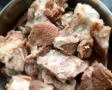 A picture of step 1 of Mutton kasha.