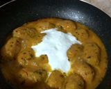A picture of step 7 of Bhaat Na Rasawala Muthia.