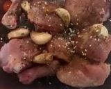 A picture of step 3 of Foil packed chicken in Soya sauce.