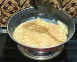 A picture of step 4 of Omelette sandwich.