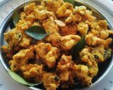 A picture of step 4 of Kaju pakoda.
