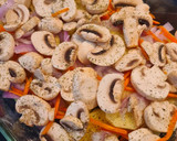 Foto del paso 5 de la receta: Jamoncitos de pollo con patatas y champiñones