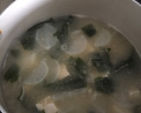Foto langkah ke 2 dari resep Miso soup lobak.