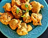 A picture of step 4 of Methi gota.