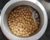 A picture of step 1 of Pindi chana masala Restaurant Style.