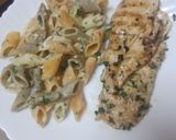 Foto del paso 4 de la receta Pechuga al ajillo a la plancha con pasta al queso