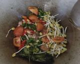 Foto langkah ke 4 dari resep Pindang Tongkol, Terong Tumis Cabe Hijau Ale.