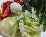 Foto langkah ke 1 dari resep Vegetable Salad with Lemon Honey Dressing.