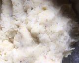 A picture of step 1 of Sausage shepherds pie.