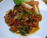 Foto langkah ke 5 dari resep Tumis Kikil Pedas Manis.