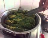 A picture of step 4 of Patra/Aluwadi.