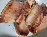 Foto del paso 2 de la receta: Lomo ahumado de cerdo con cebolla flameada en Crow Royal
