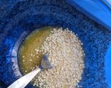 Foto del paso 2 de la receta: Torrejitas de fideos con queso y perejil