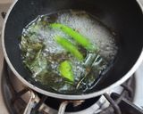 A picture of step 3 of Coconut chutney.