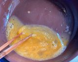 Foto del passaggio 5 della ricetta Riso con sbriciolata di gamberetti e uovo