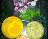 A picture of step 2 of Gravy onion vegetable.