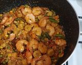 A picture of step 5 of Tom yum shrimp rice.